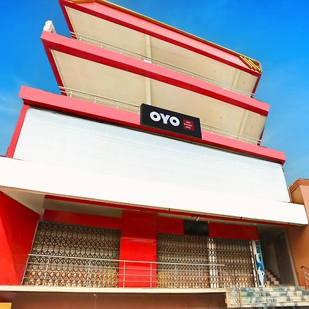 Hotel O Arvi Guest House Varanasi Esterno foto