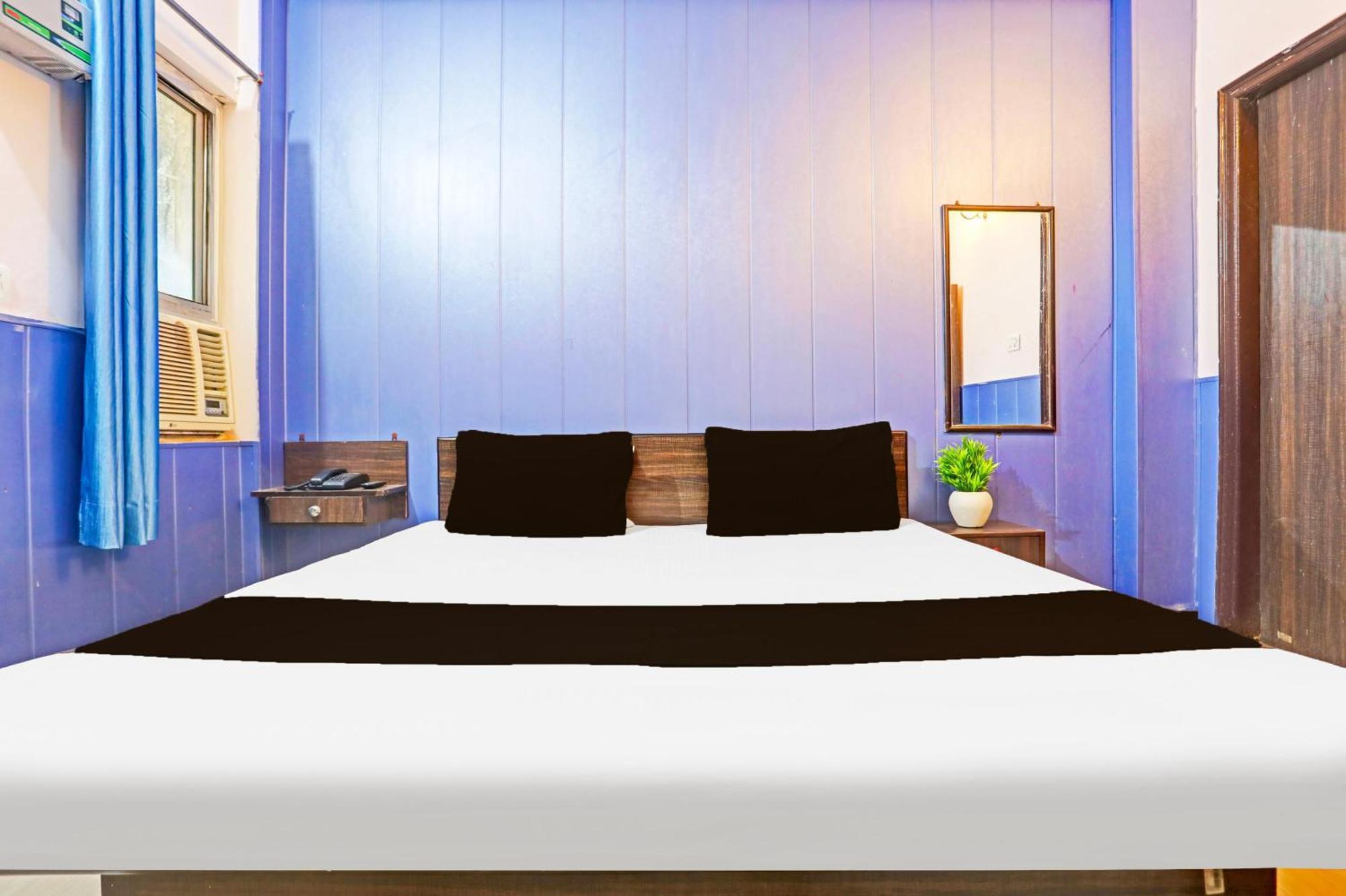 Hotel O Arvi Guest House Varanasi Esterno foto