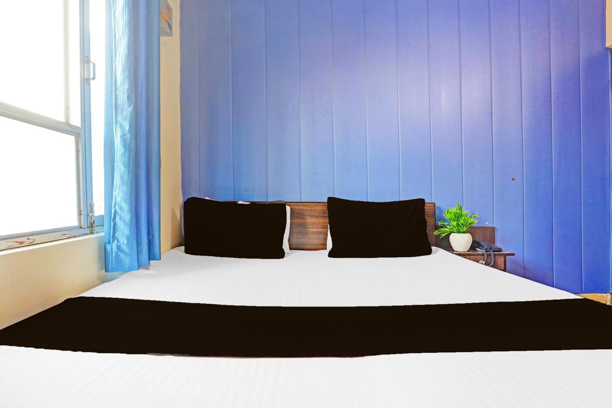 Hotel O Arvi Guest House Varanasi Esterno foto