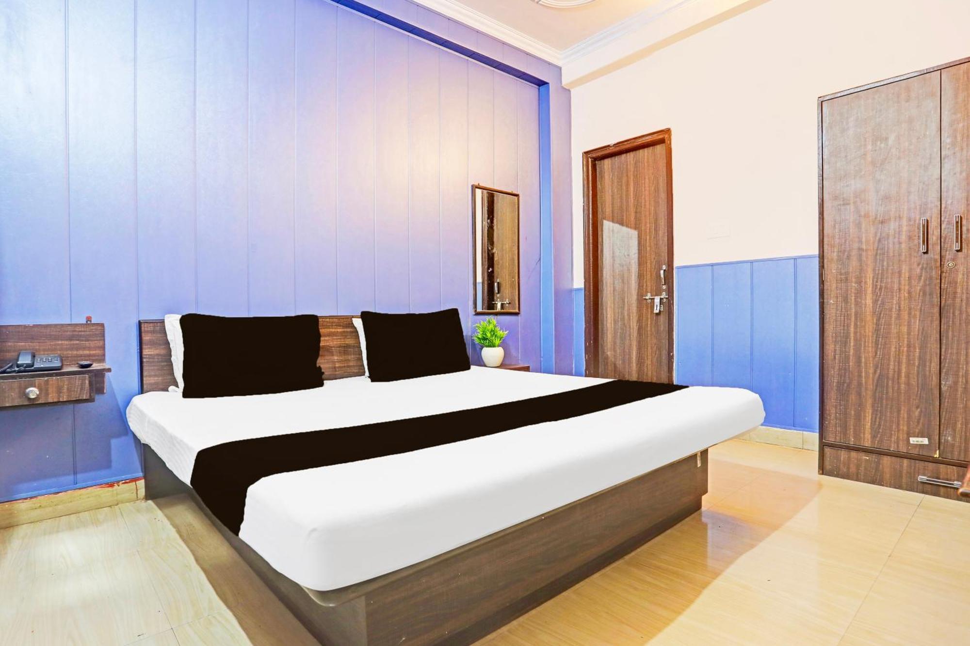 Hotel O Arvi Guest House Varanasi Esterno foto