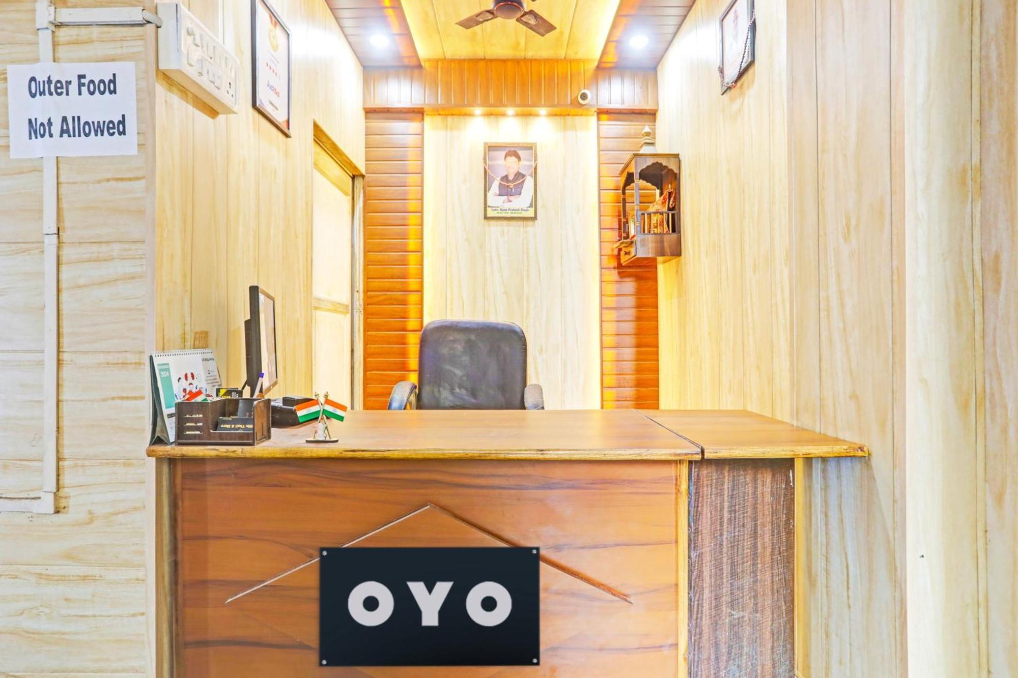 Hotel O Arvi Guest House Varanasi Esterno foto